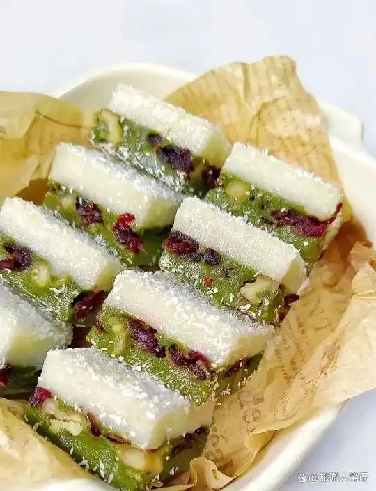 带你领略上海最具代表性的十种糕点，看看哪种最能体现这座城市的地方特色