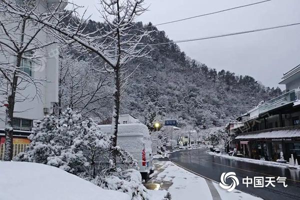 陕西南部等地今天仍有雨雪局地暴雪 部分地区降温可超10℃