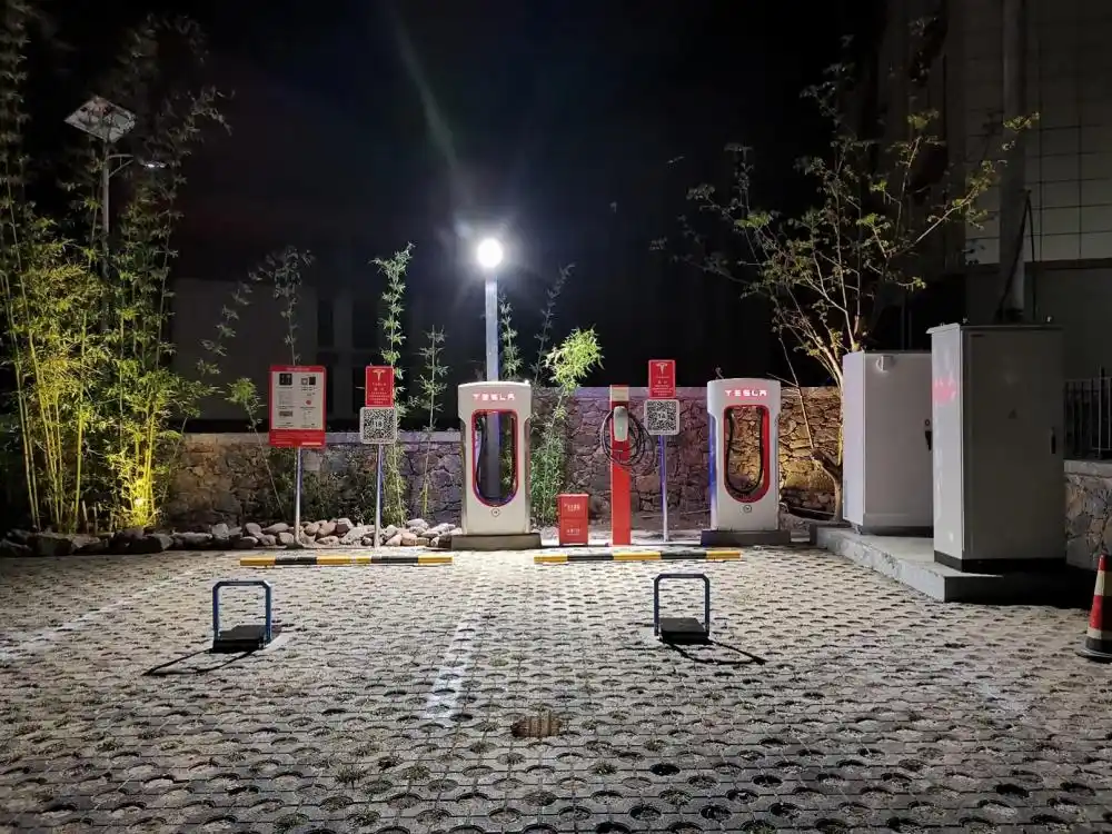 “五一”西藏自由行？川藏线首次迎来250kW超充桩