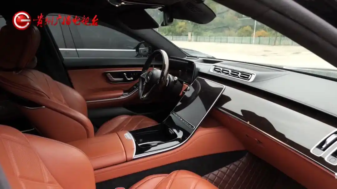 “大客户”租下百万豪车却人间蒸发，贵阳租车公司找到车后一看：天塌了！