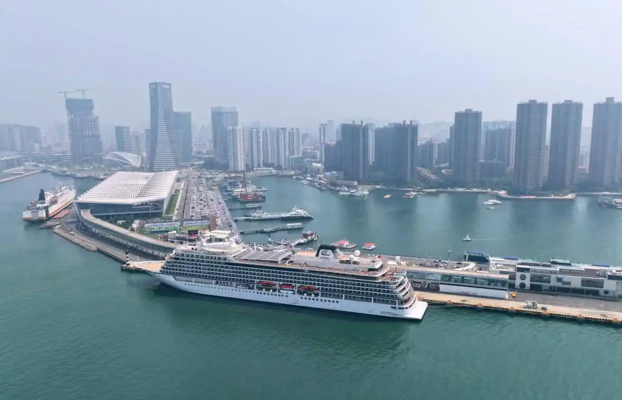 “招商伊敦”号8次访青圆满收官 5000名国际游客嗨游青岛