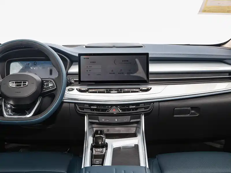 工薪家庭自驾游，开紧凑型MPV省油又安全吗？