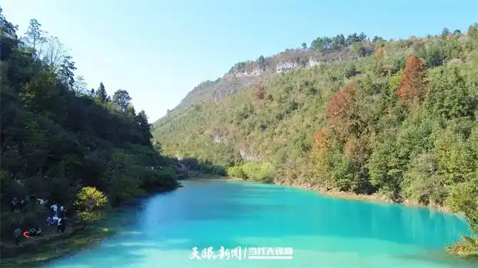 不用AI滤镜！凯里西王湖凭“九寨沟”同款实景吸睛引客