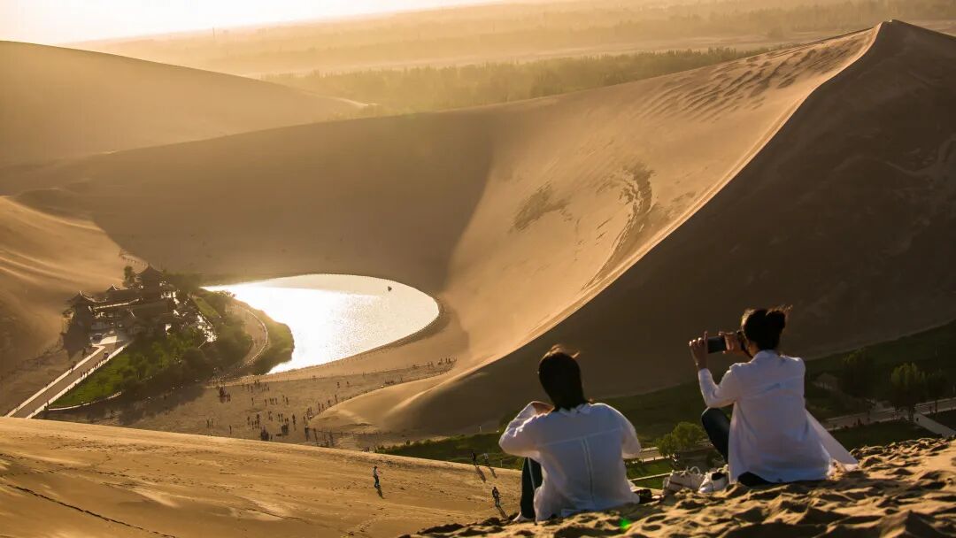 鸣沙山月牙泉推出宠粉福利啦！