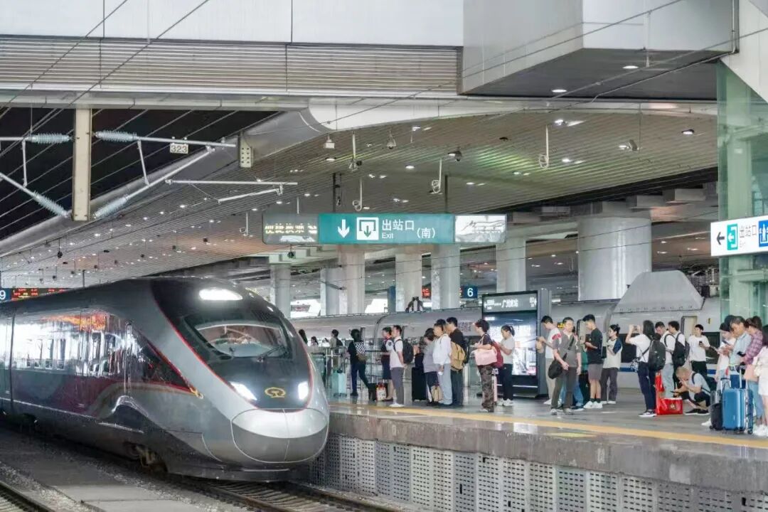 时速350公里运行！G字头标杆列车出发！