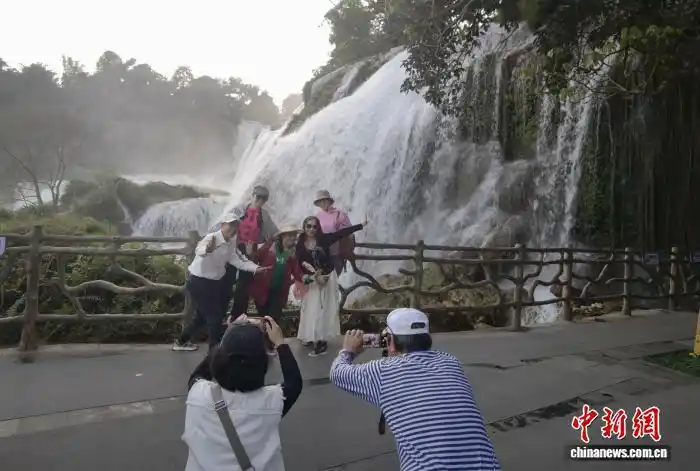 中越德天（板约）瀑布跨境旅游合作区出境游客量呈逐步增长态势