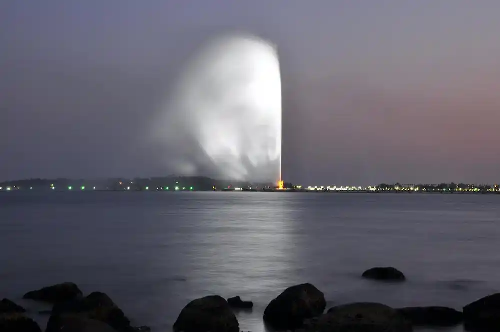 2030年目标吸引一亿游客，沙特为何下重注发展旅游业？