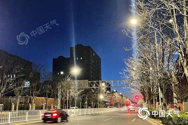 冷空气携大风来袭北京冷意加码 后天最高气温将重回两位数