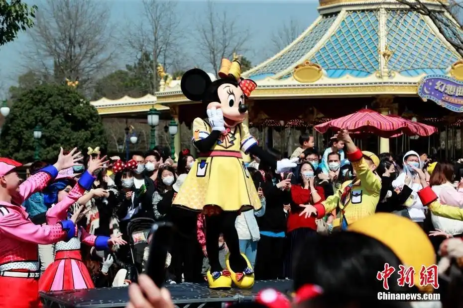 云游世界各地的游乐园 找回做孩子的快乐