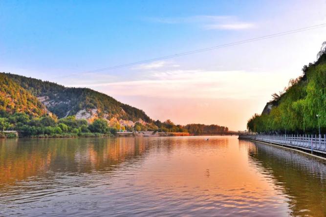 龙门石窟最好逛的季节开始了！