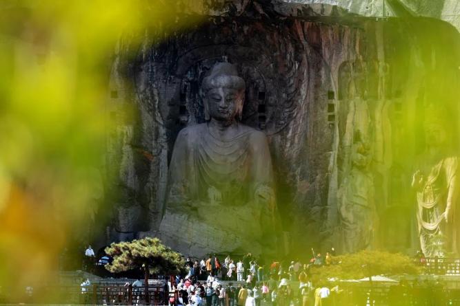 龙门石窟最好逛的季节开始了！