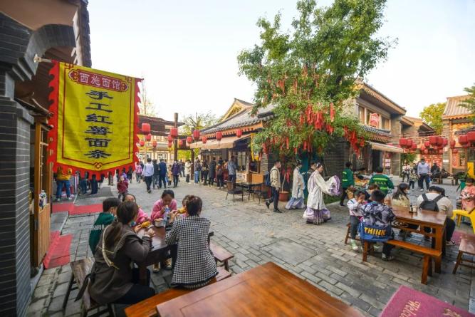 龙门石窟最好逛的季节开始了！