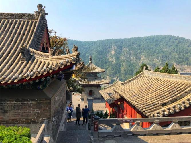 龙门石窟最好逛的季节开始了！