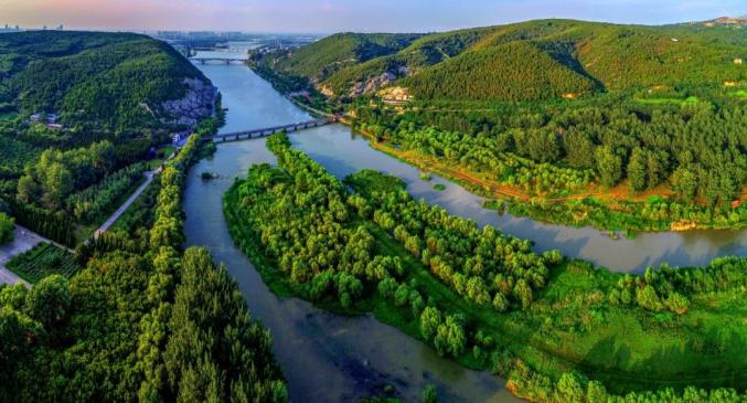 八种色彩，领略龙门石窟全年之美！