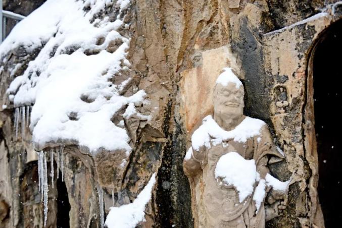 八种色彩，领略龙门石窟全年之美！