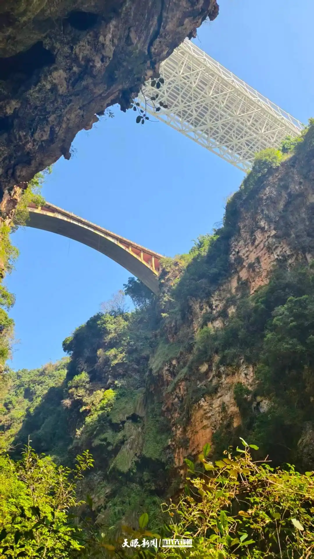 群山作证：这条高铁，载着298万黔西南儿女的“诗与远方”