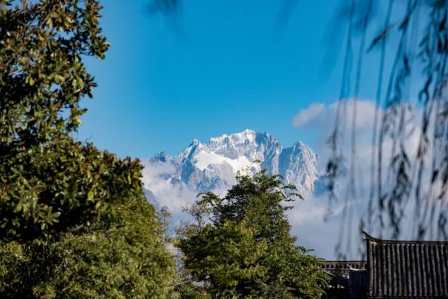 享受自由的旅途，国内最美的7条自驾游路线，即刻出发