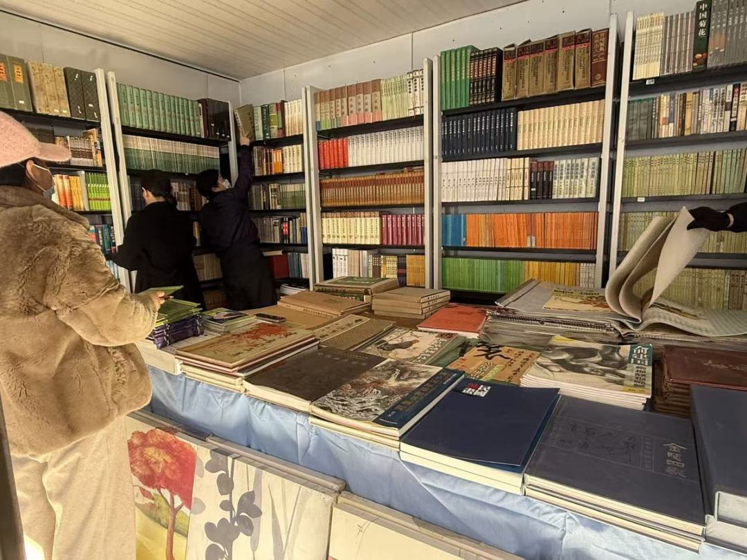 南京“夫子庙旧书巷”构筑文化交流新坐标 规模全国最大，全年不打烊解锁“淘书自由”