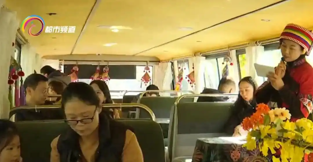 昆明冬日限定浪漫！坐着双层巴士赏银杏、观红嘴鸥，还能经过这些著名景点→