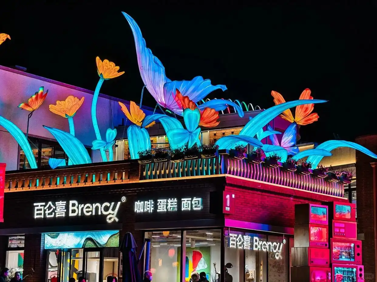 免费逛！郑州这9条特色街区，值得反复打卡→