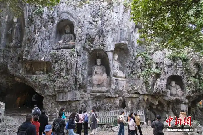 杭州灵隐飞来峰景区免票开放 结束40余年门票历史