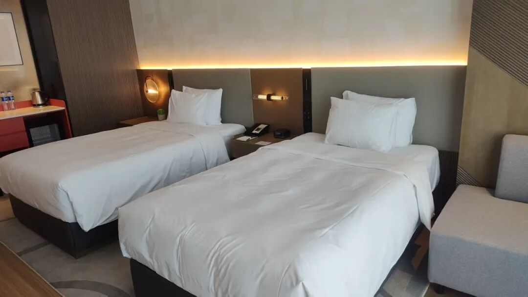 酒店预定火爆！太空主题音乐嘉年华燃动盘龙城