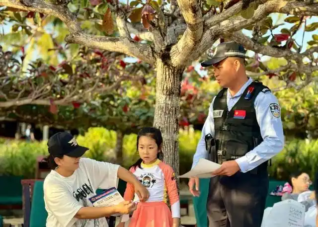 「平安过大年」三亚亚龙湾海岸派出所：用心织就景区安全网