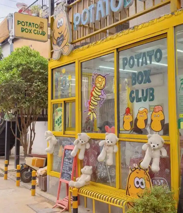 郑州这9个超火街区你逛过吗？公交直达→