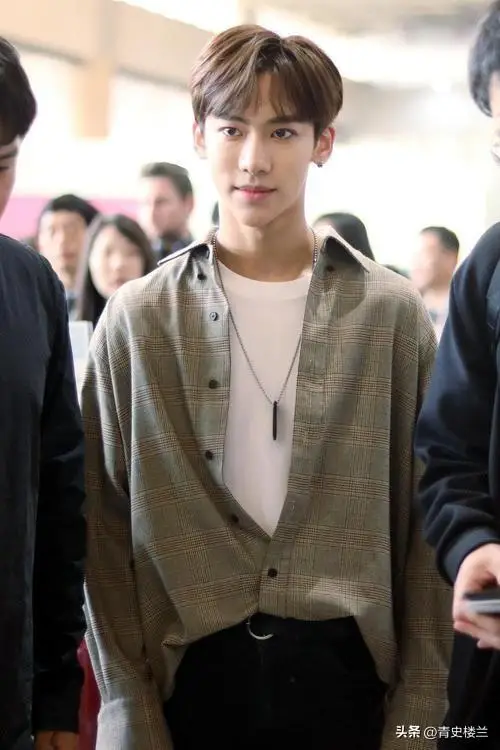 陪玩陪睡都不够看!继小鲜肉“被结扎”王晶再曝内幕，阴暗面曝光