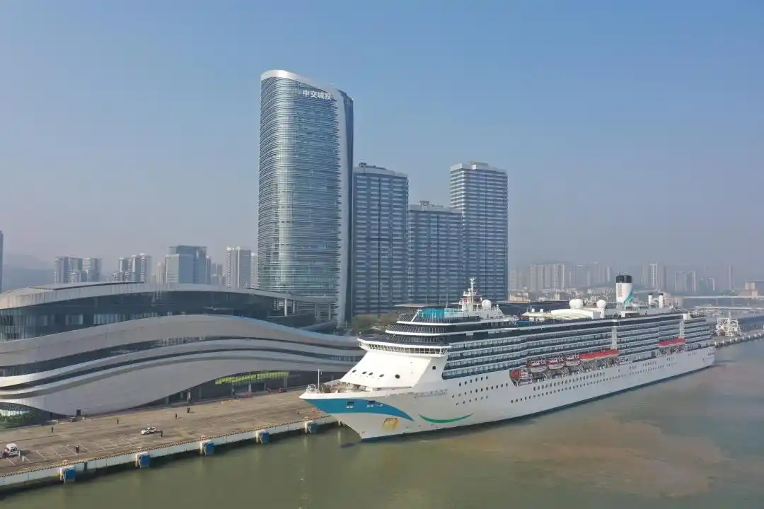 南沙邮轮母港开启新航季，首航3700名旅客顺畅通关