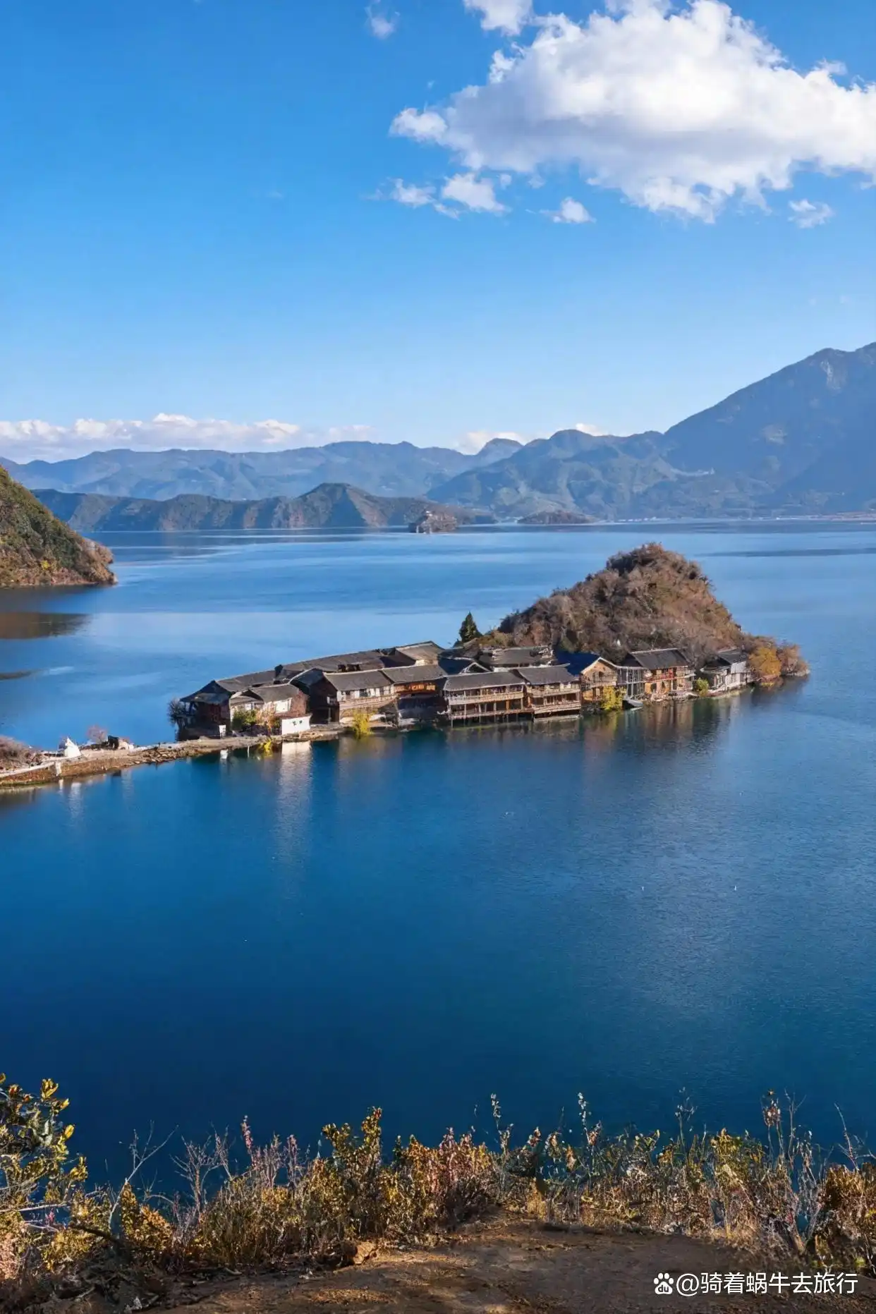 在泸沽湖拍到了人生画面，简直人间仙境！️