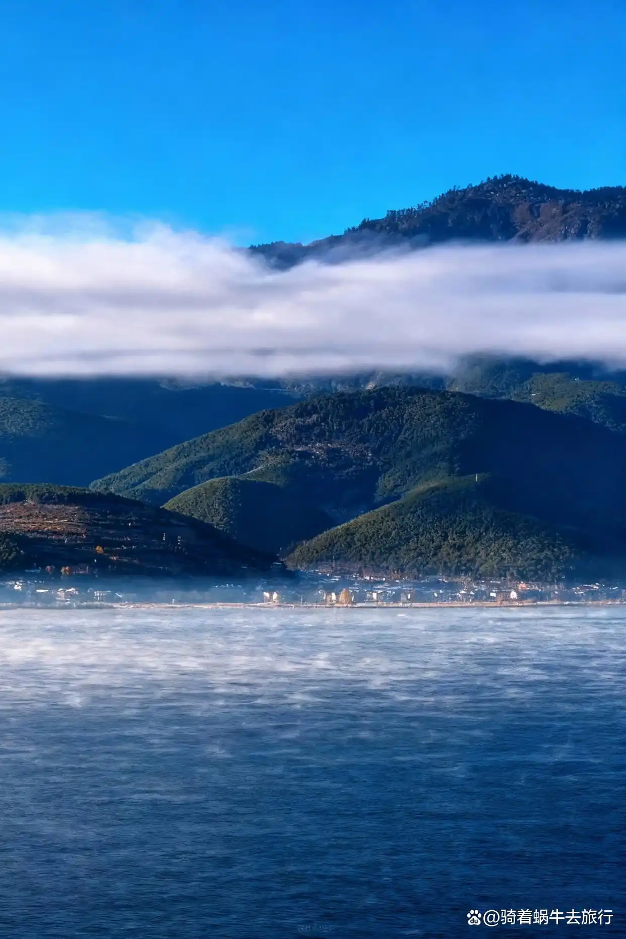 在泸沽湖拍到了人生画面，简直人间仙境！️