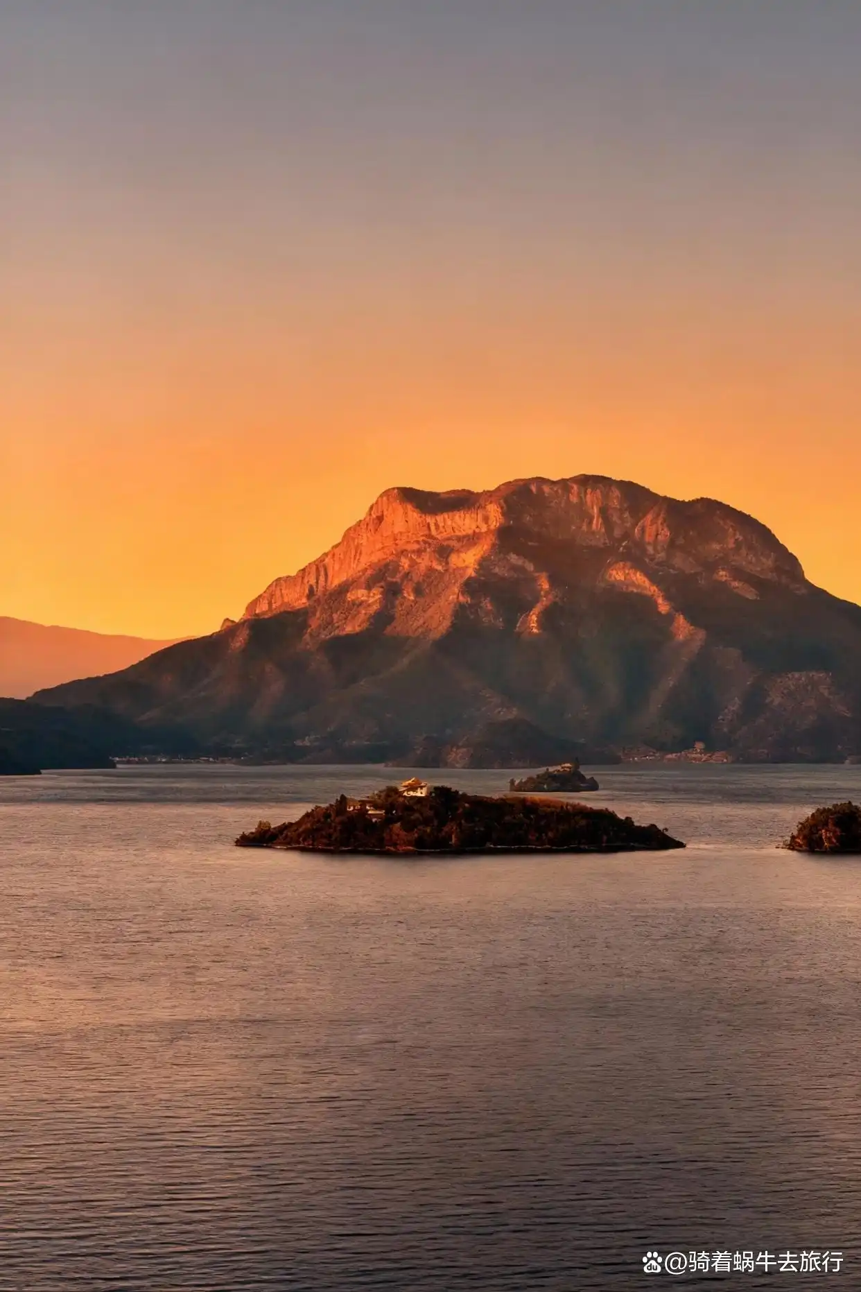 在泸沽湖拍到了人生画面，简直人间仙境！️