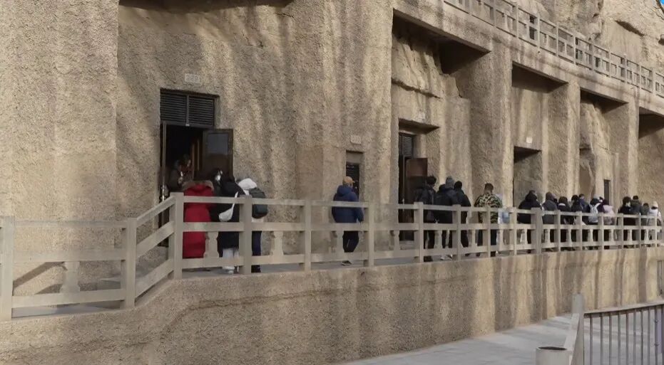 敦煌冬春旅游政策利好 莫高窟迎来淡季里的“热体验”