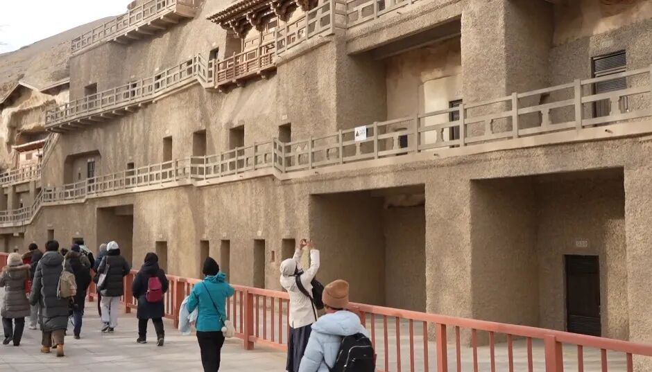敦煌冬春旅游政策利好 莫高窟迎来淡季里的“热体验”