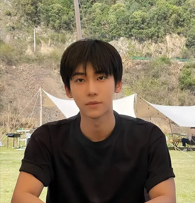 陪玩陪睡都不够看!继小鲜肉“被结扎”王晶再曝内幕，阴暗面曝光