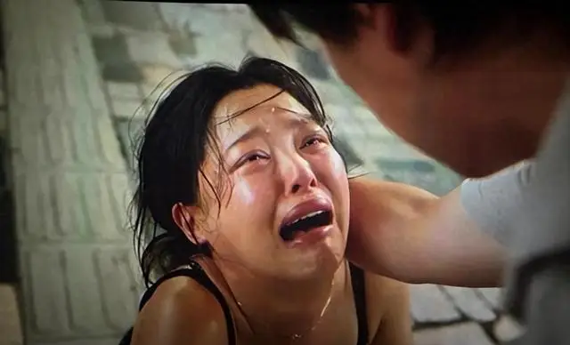 陪玩陪睡都不够看!继小鲜肉“被结扎”王晶再曝内幕，阴暗面曝光