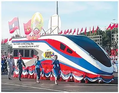 中老铁路的二十四小时