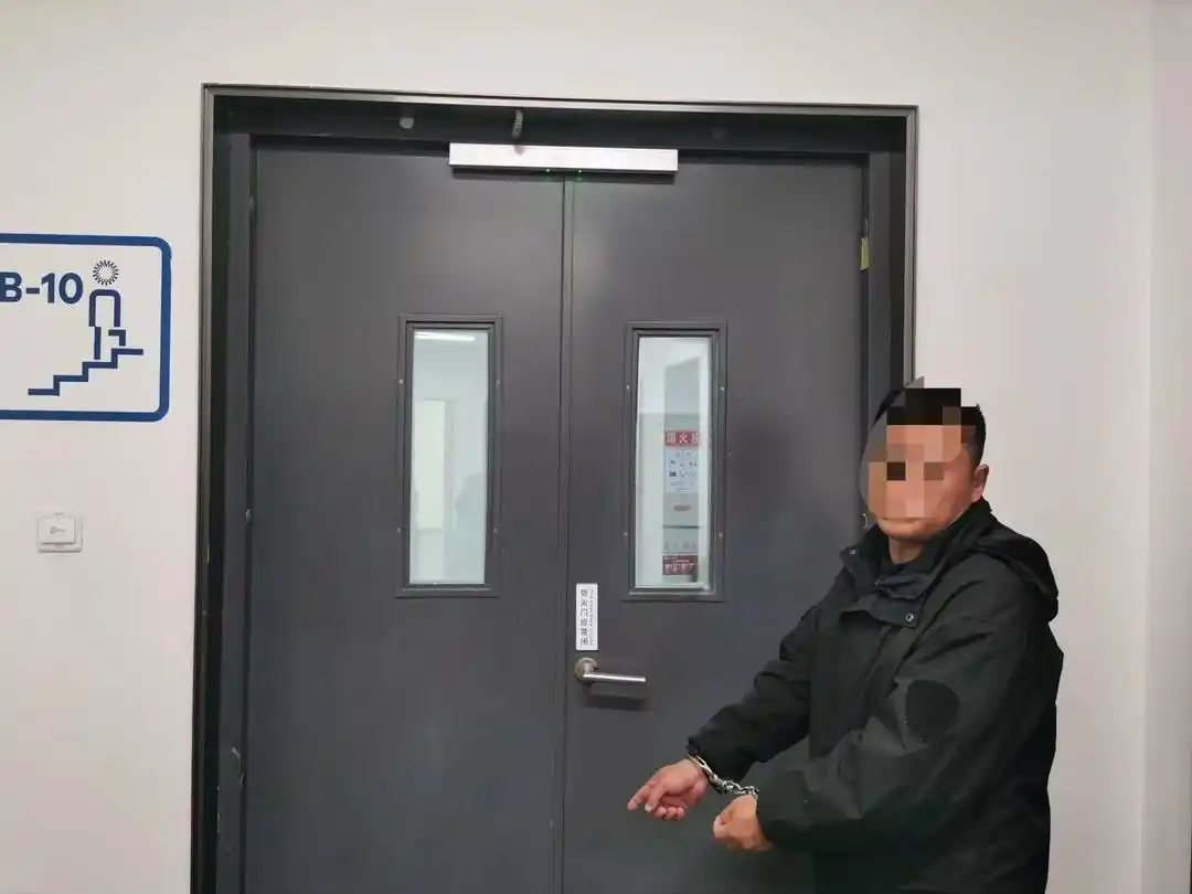 偷演唱会门票倒卖，歌迷却因实名制无法入场退单，这个“惯犯”栽了！