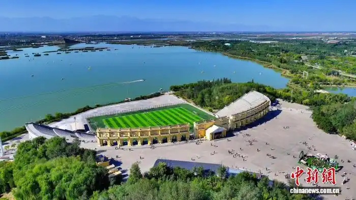 银川览山公园落日“会客厅”火出圈 入选全国文旅创新范例