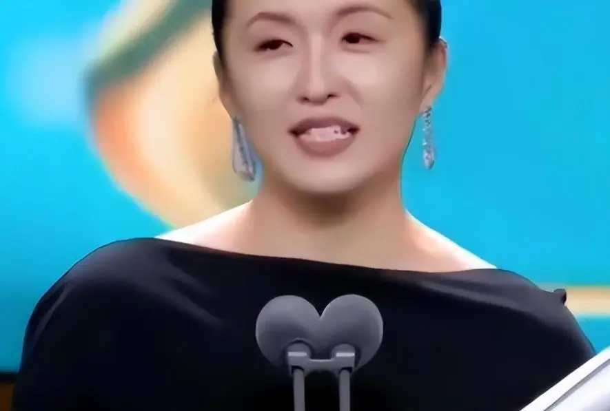 陪玩陪睡都不够？继小鲜肉“被结扎”，王晶再曝内幕，语出惊人