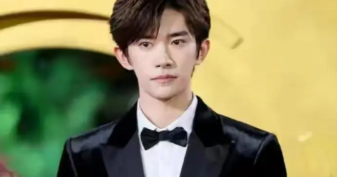 陪玩陪睡都不够？继小鲜肉“被结扎”，王晶再曝内幕，语出惊人