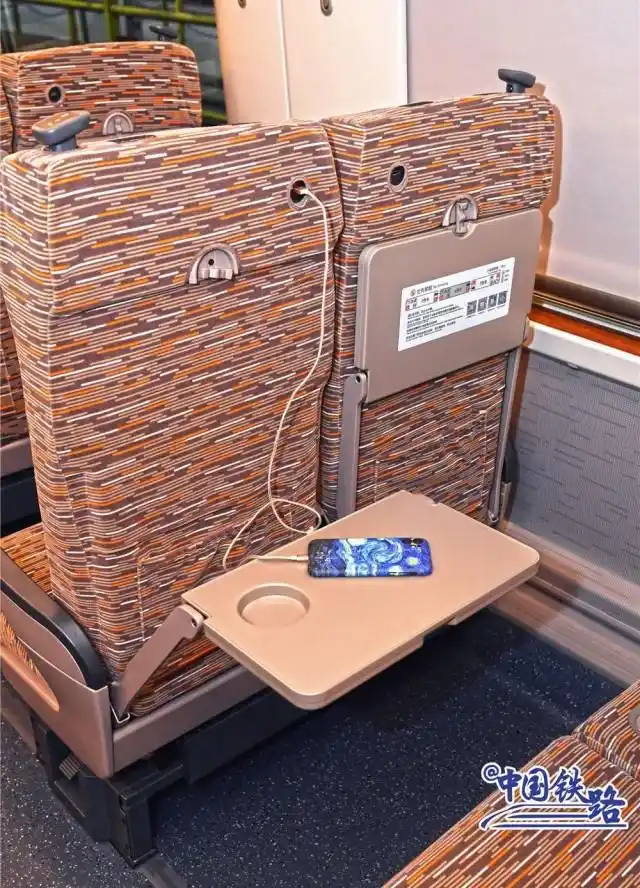 心动！复兴号上新，时刻表快收藏！