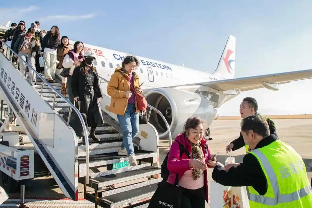 攀枝花⇋上海浦东直飞航线首航成功 三小时左右直达“北上广”成为现实