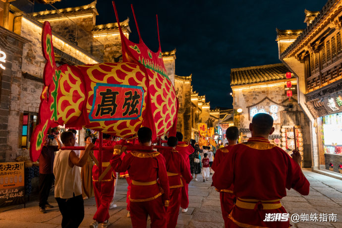 江西被严重低估的宝藏古城，又美又仙，而且不要门票，全天候演出免费观赏！
