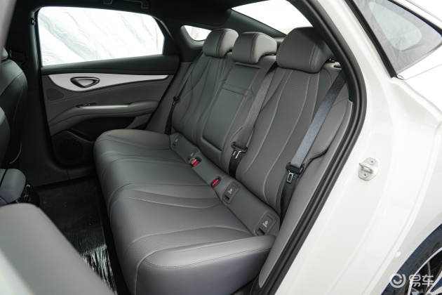 适合自驾游的“廉价”自主中型车，156马力6.9破百