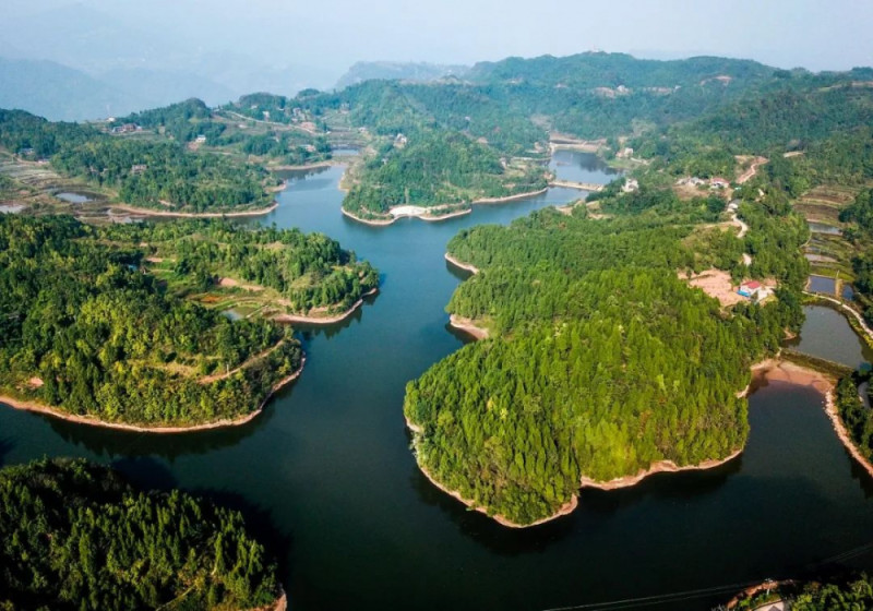 重庆有个“九寨沟”，占地6000亩！在这里……