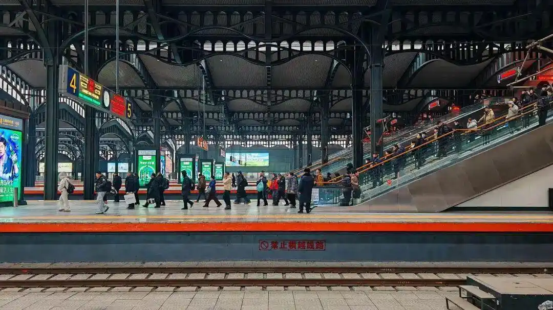 元旦假期火车票今起发售 哈铁增开多趟列车保障假期运力