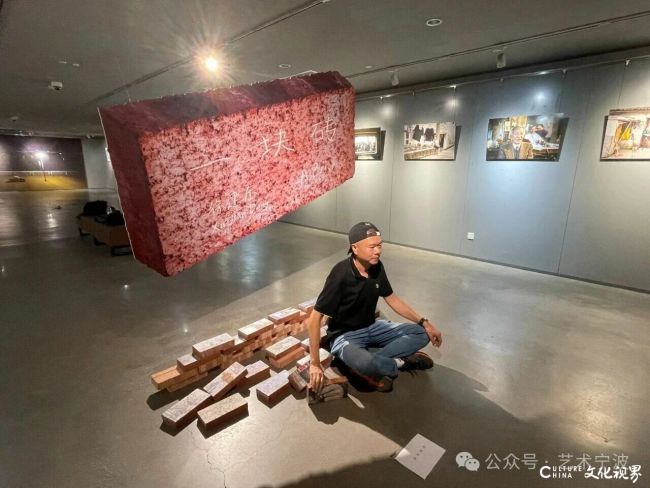 从宁波到平遥，《一块砖》再获大奖！徐建东以朴素物象叩问当代城市化