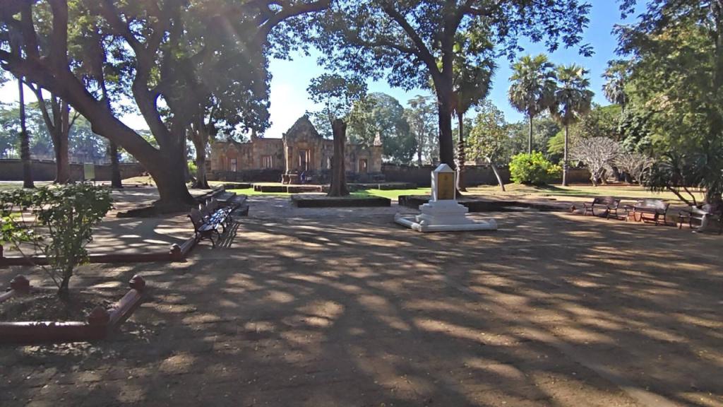 泰国知名景点游客大幅减少，帕侬蓝历史公园商贩被迫停业